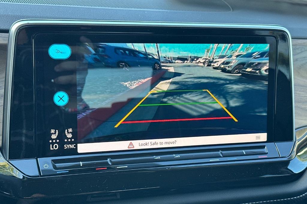 new 2025 Volkswagen Atlas car, priced at $35,729