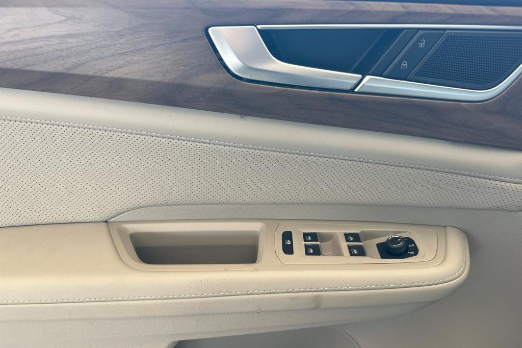 new 2025 Volkswagen Atlas car, priced at $35,729