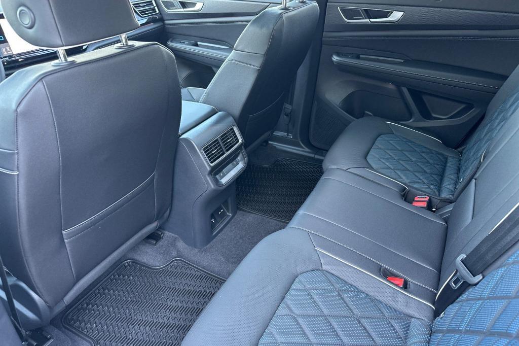 new 2025 Volkswagen Atlas Cross Sport car, priced at $50,531