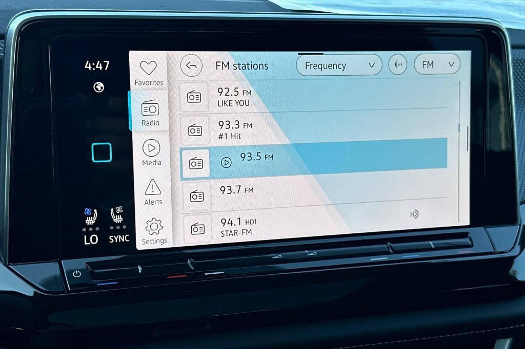 new 2025 Volkswagen Atlas Cross Sport car, priced at $50,531