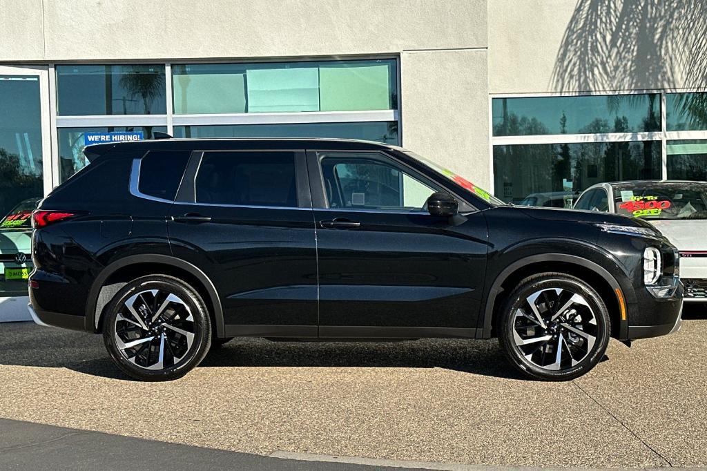 new 2024 Mitsubishi Outlander car, priced at $34,070