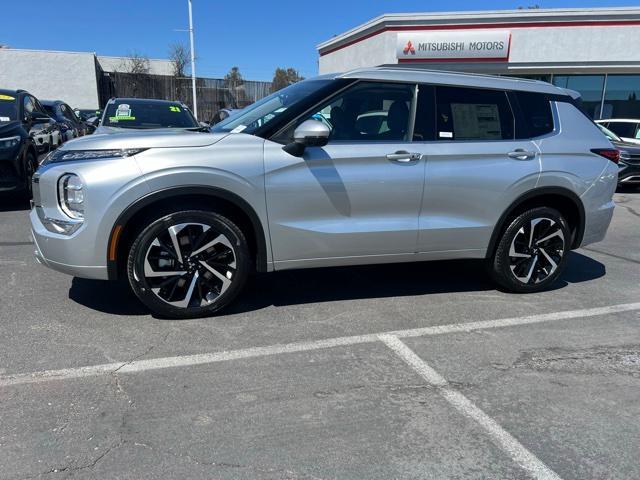 new 2024 Mitsubishi Outlander car, priced at $39,180