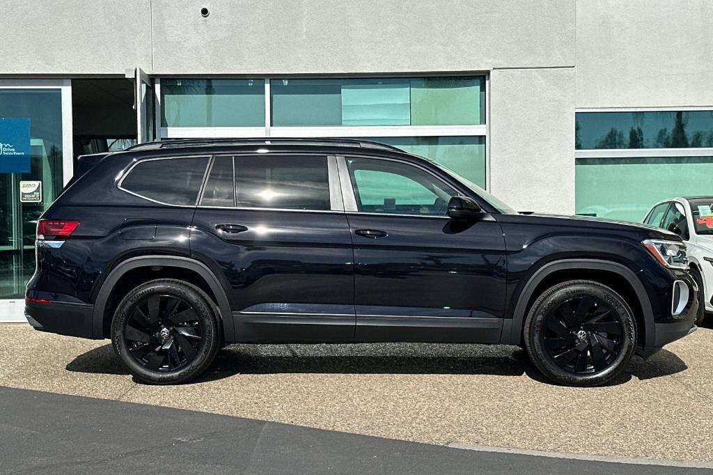 new 2025 Volkswagen Atlas car, priced at $43,217