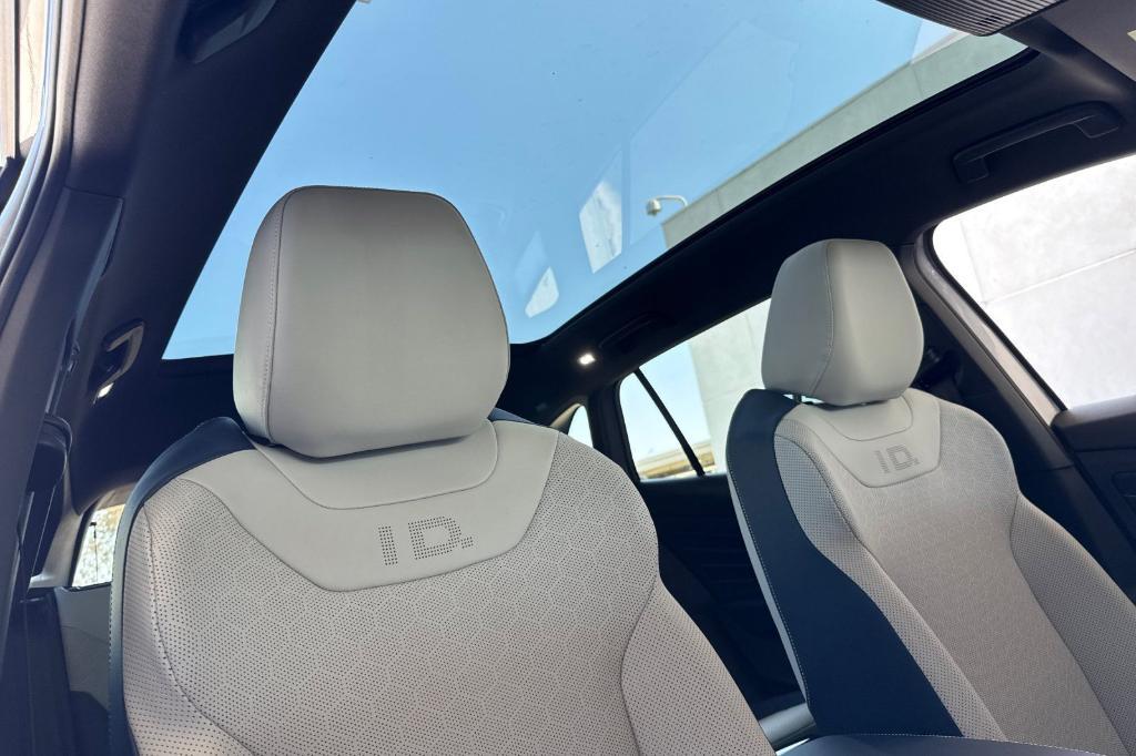new 2025 Volkswagen ID.4 car, priced at $45,343