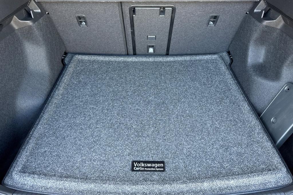 new 2025 Volkswagen ID.4 car, priced at $45,343