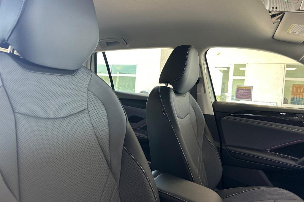 new 2025 Volkswagen Tiguan car, priced at $32,357