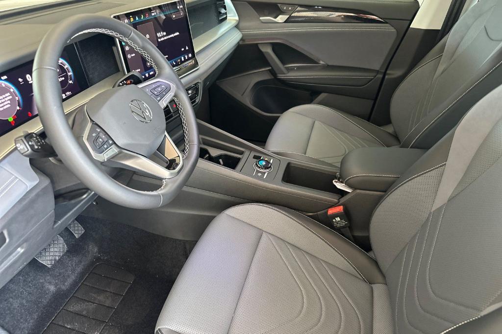 new 2025 Volkswagen Tiguan car, priced at $32,357