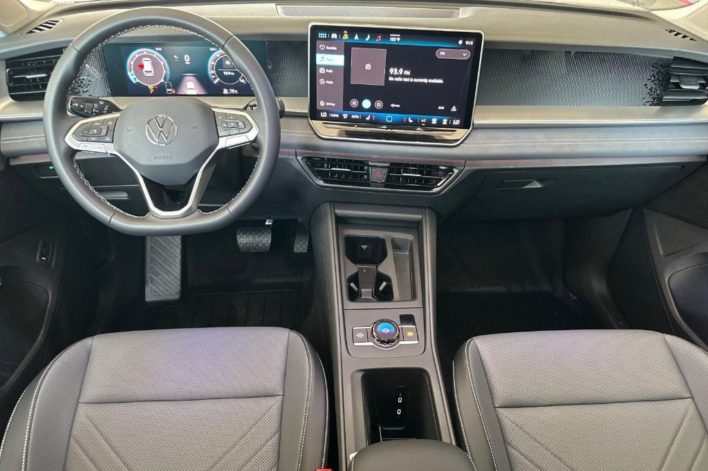 new 2025 Volkswagen Tiguan car, priced at $32,357