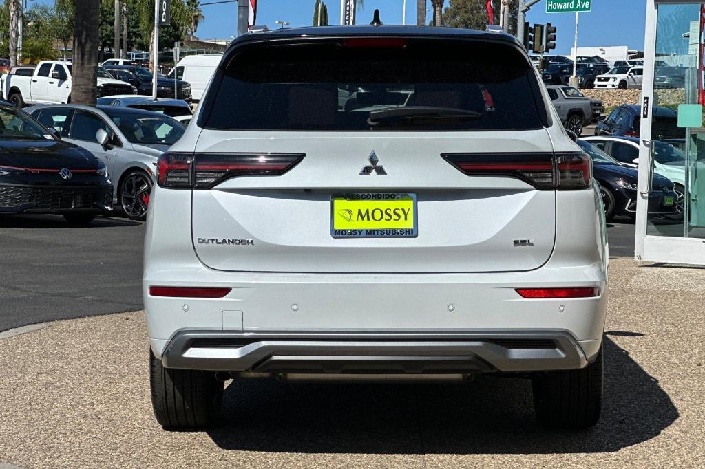 new 2025 Mitsubishi Outlander car, priced at $43,195