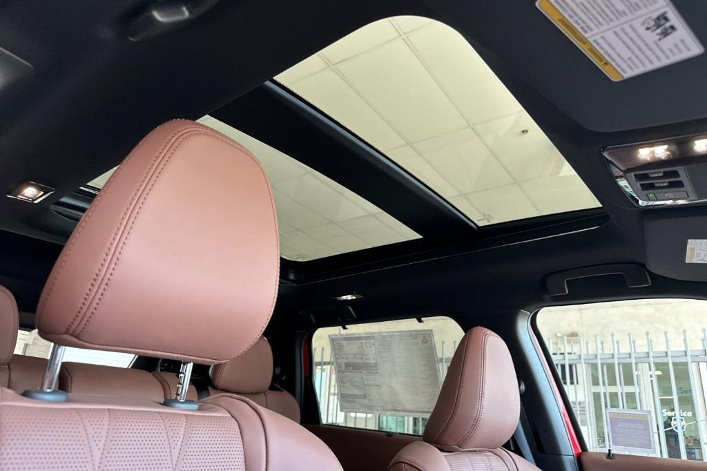 new 2025 Mitsubishi Outlander car, priced at $43,195