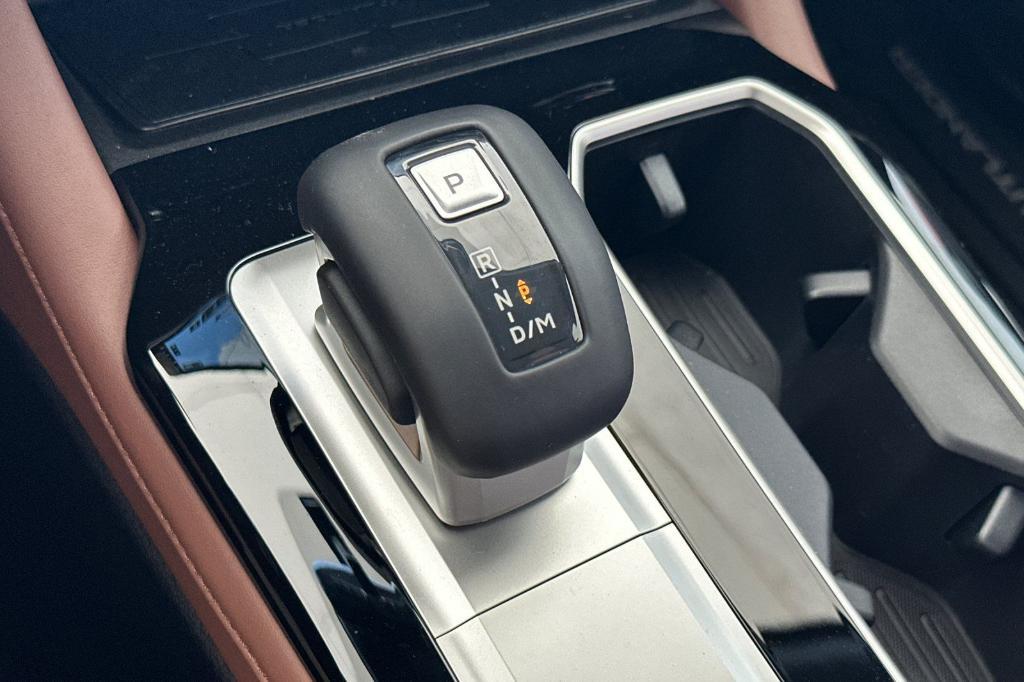 new 2025 Mitsubishi Outlander car, priced at $43,195