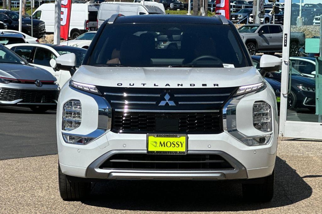 new 2025 Mitsubishi Outlander car, priced at $43,195
