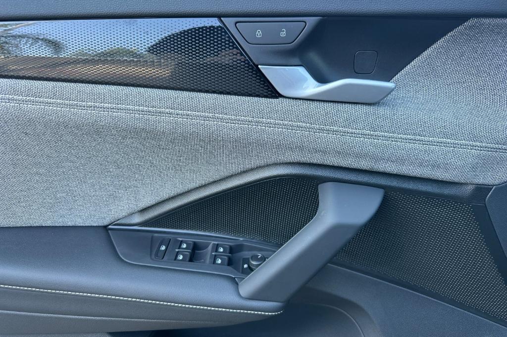 new 2025 Volkswagen Tiguan car, priced at $29,626