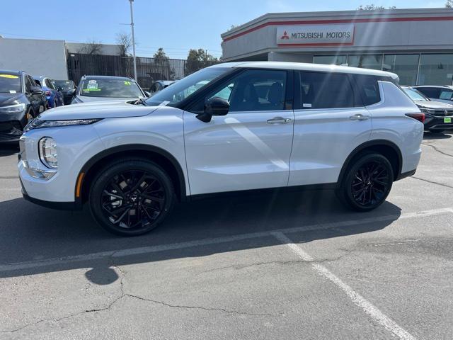 new 2024 Mitsubishi Outlander car, priced at $37,955