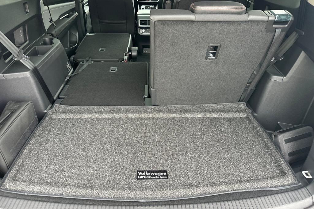 new 2025 Volkswagen Atlas car, priced at $46,239