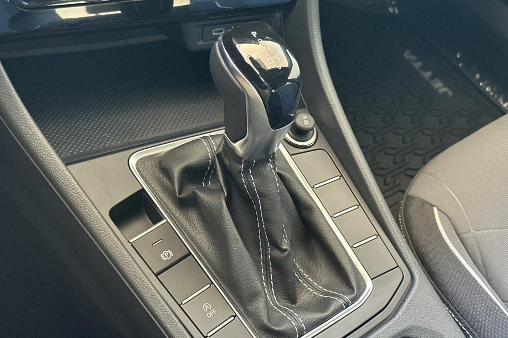 new 2025 Volkswagen Jetta car, priced at $25,296