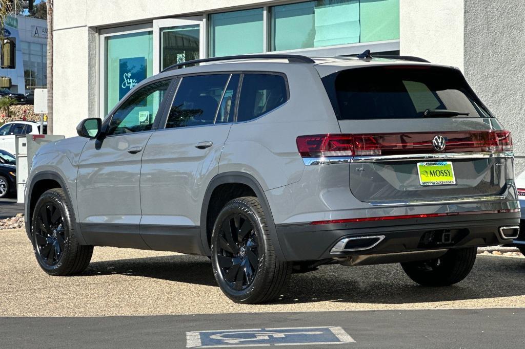 new 2025 Volkswagen Atlas car, priced at $43,483