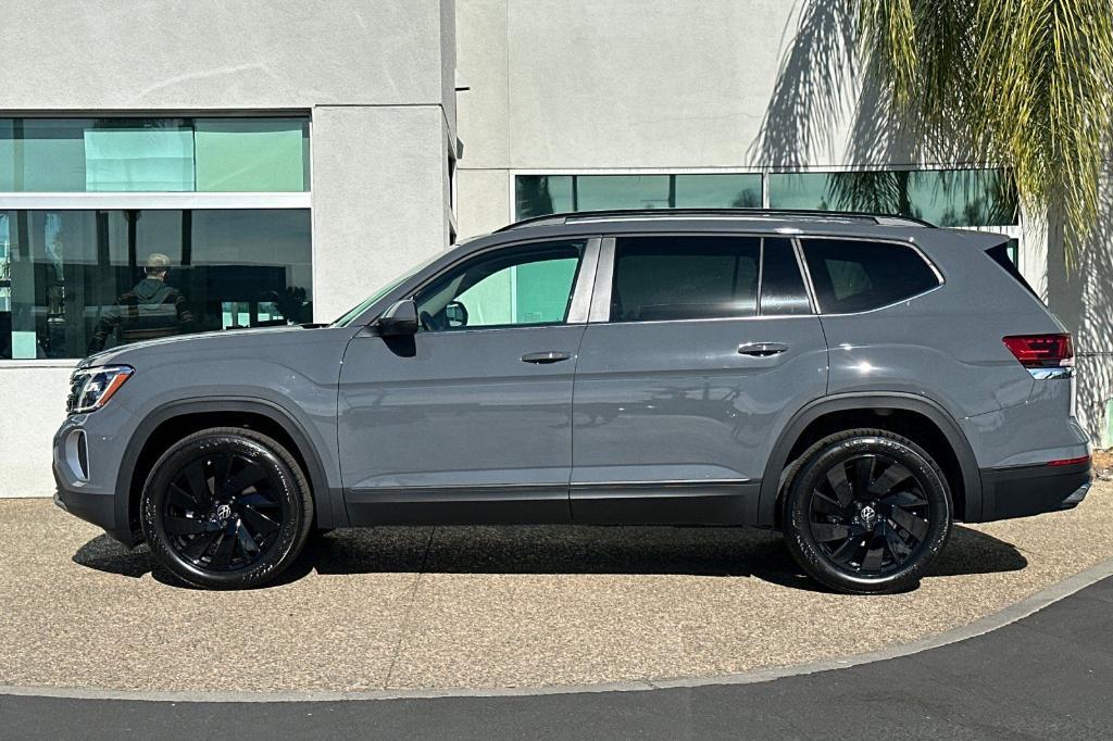 new 2025 Volkswagen Atlas car, priced at $43,483