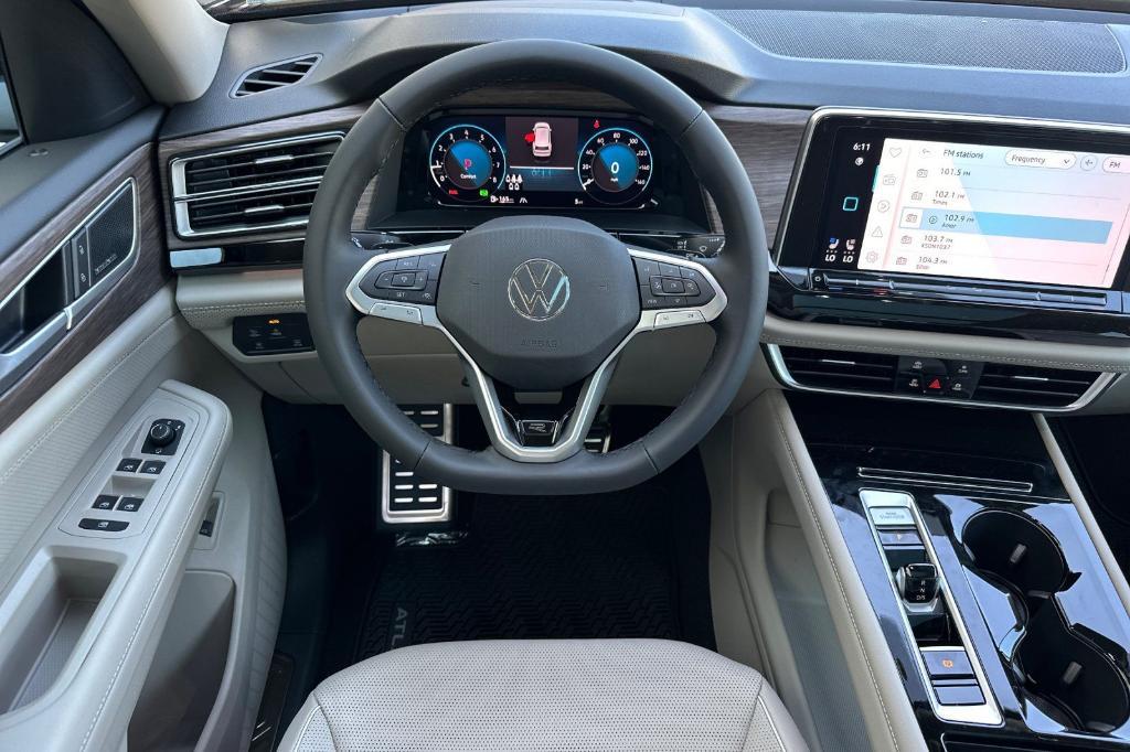 new 2025 Volkswagen Atlas car, priced at $51,016