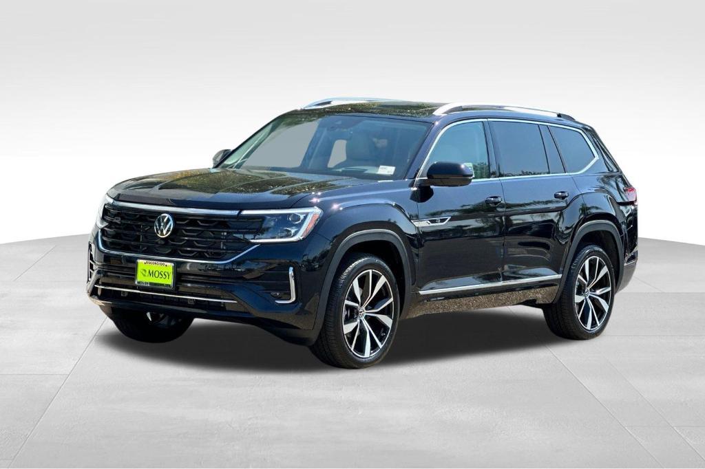 new 2025 Volkswagen Atlas car, priced at $51,016