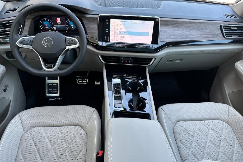 new 2025 Volkswagen Atlas car, priced at $51,016
