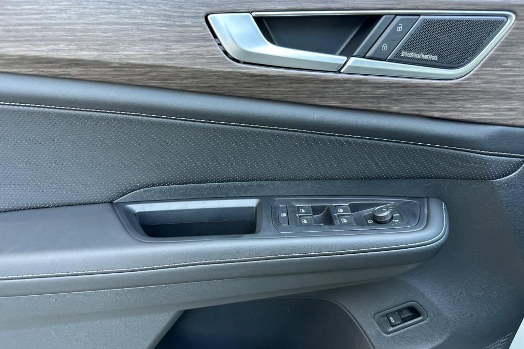 new 2025 Volkswagen Atlas car, priced at $51,788
