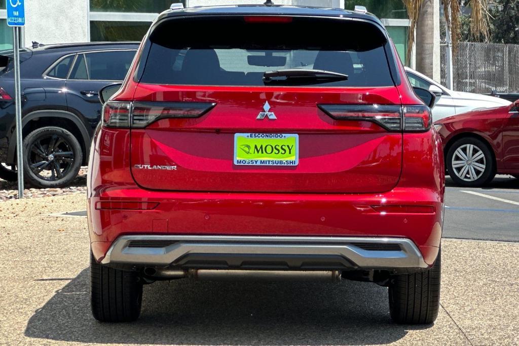 new 2025 Mitsubishi Outlander car, priced at $43,195
