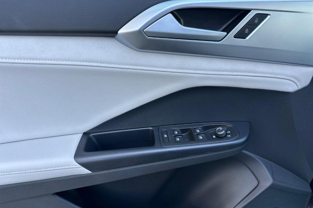 new 2025 Volkswagen Taos car, priced at $28,888