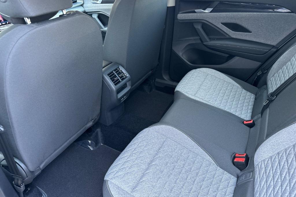 new 2025 Volkswagen Tiguan car, priced at $30,382