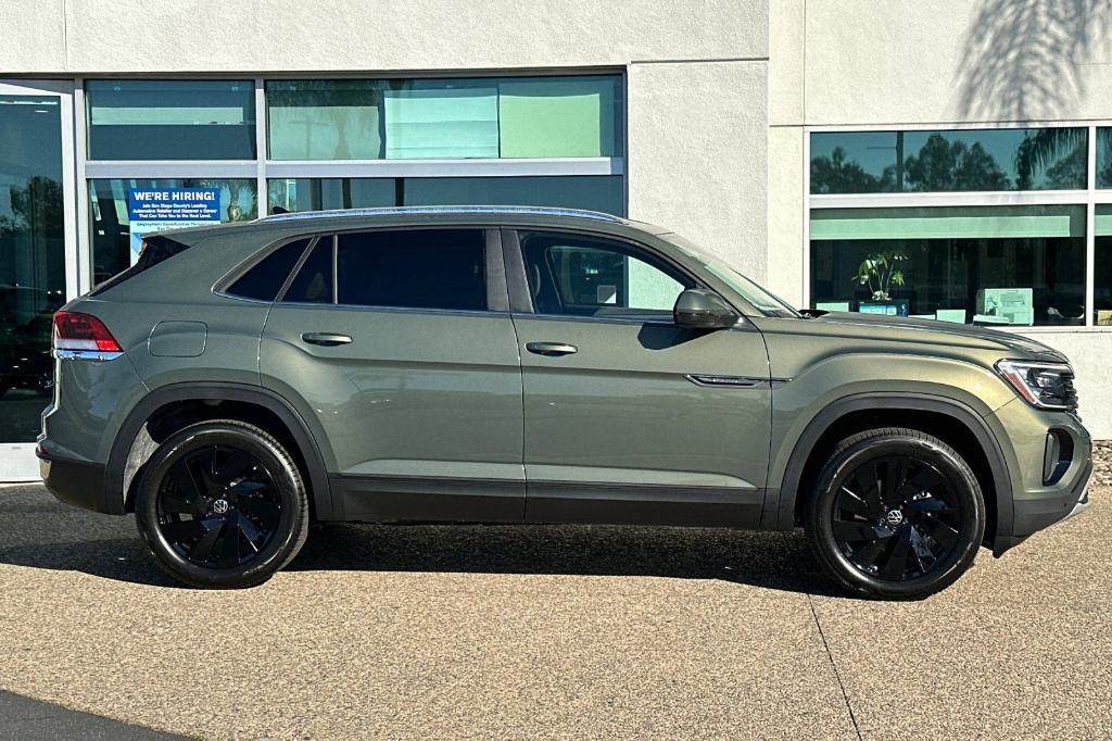 new 2026 Volkswagen Atlas Cross Sport car, priced at $46,002