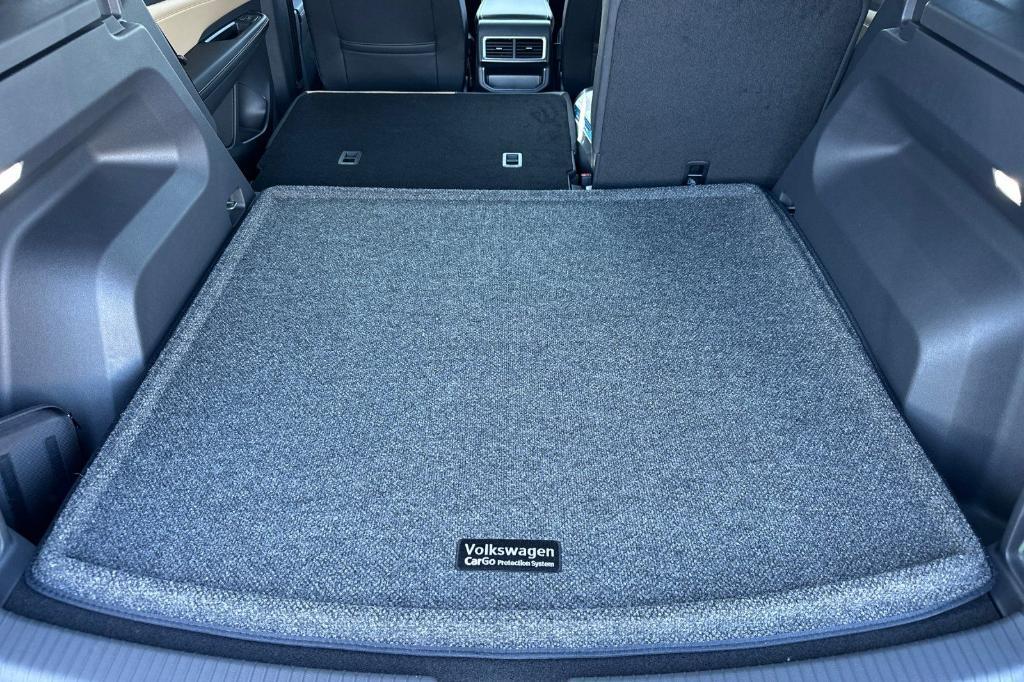 new 2026 Volkswagen Atlas Cross Sport car, priced at $46,002