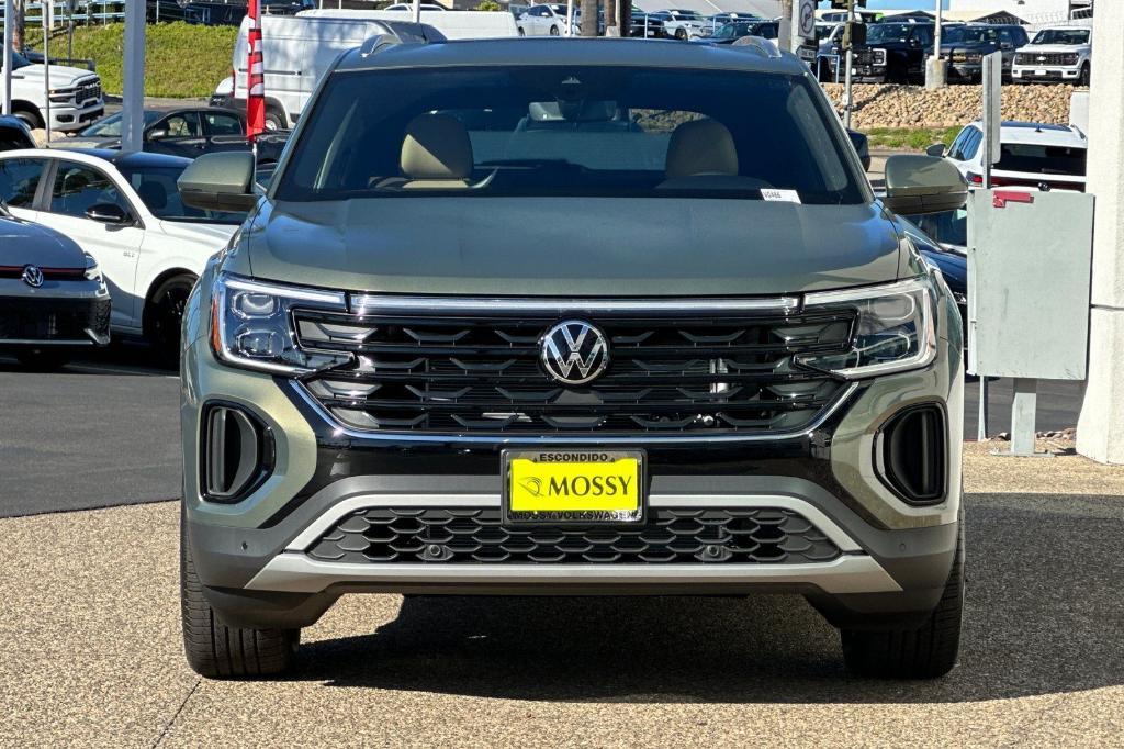 new 2026 Volkswagen Atlas Cross Sport car, priced at $46,002