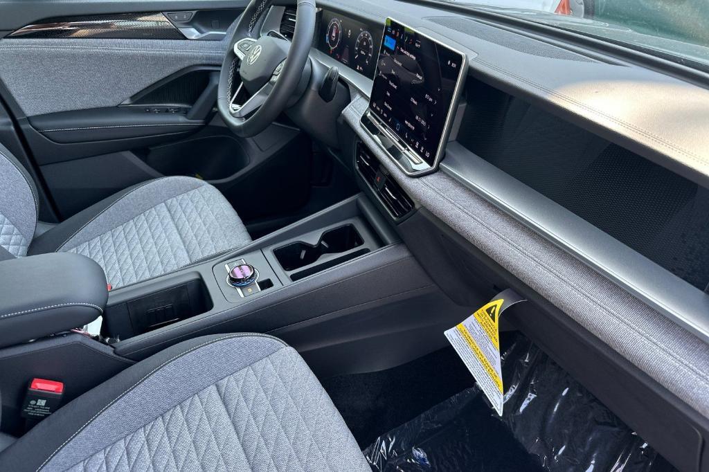 new 2025 Volkswagen Tiguan car, priced at $30,081