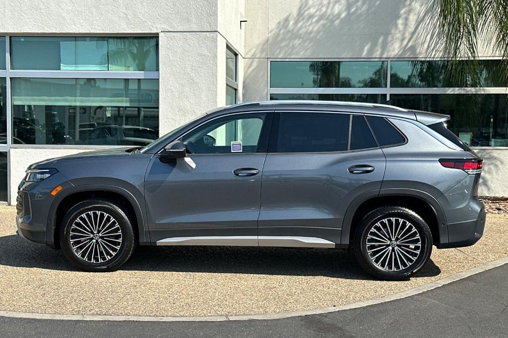 new 2025 Volkswagen Tiguan car, priced at $30,081