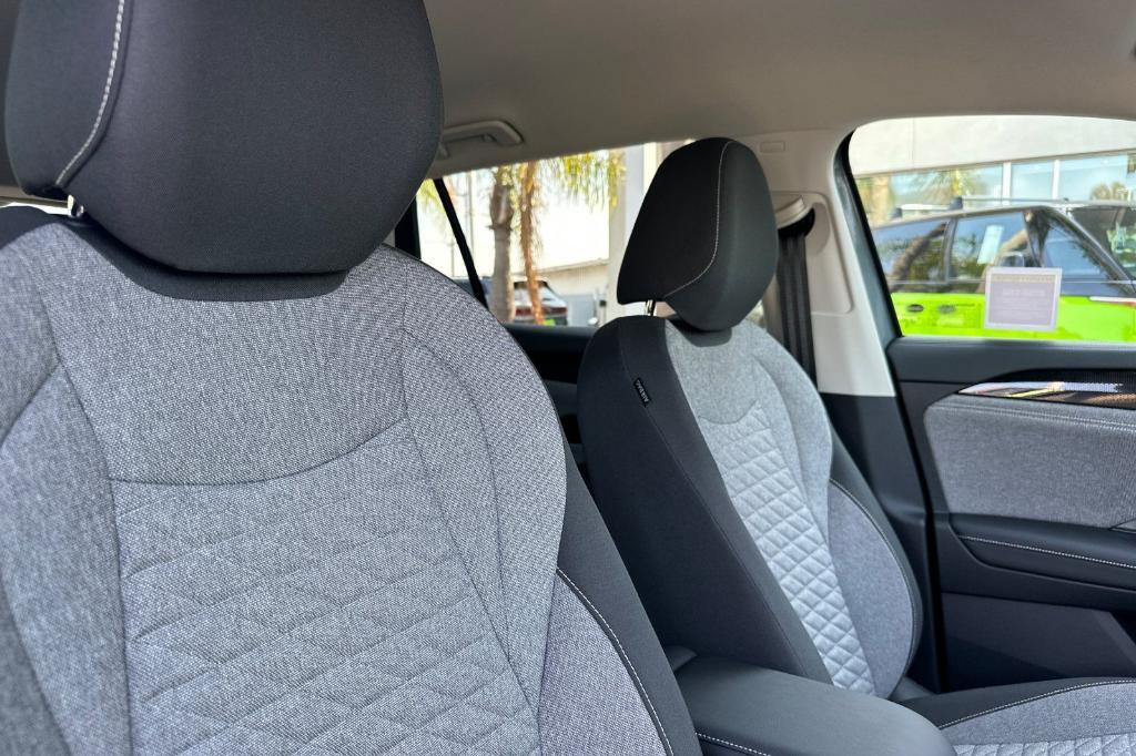 new 2025 Volkswagen Tiguan car, priced at $30,081