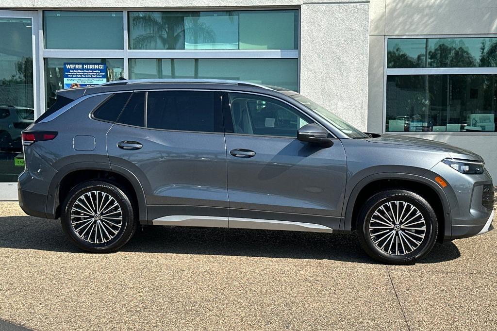 new 2025 Volkswagen Tiguan car, priced at $30,081