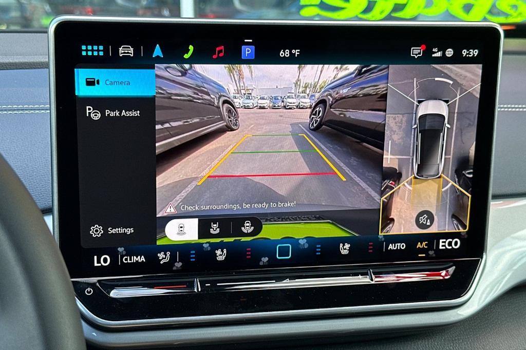 new 2025 Volkswagen ID.4 car, priced at $49,040