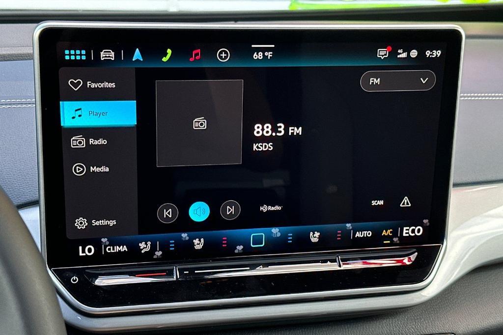 new 2025 Volkswagen ID.4 car, priced at $49,040