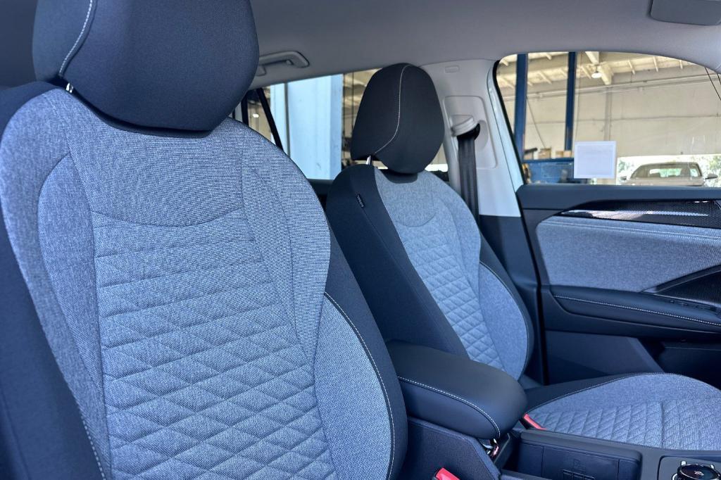 new 2025 Volkswagen Tiguan car, priced at $30,371