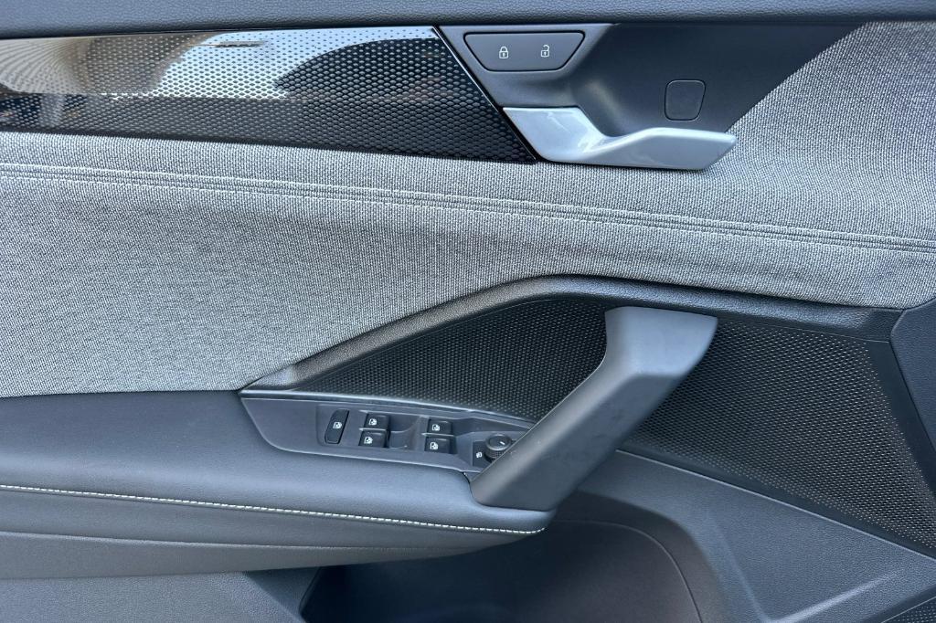 new 2025 Volkswagen Tiguan car, priced at $30,371