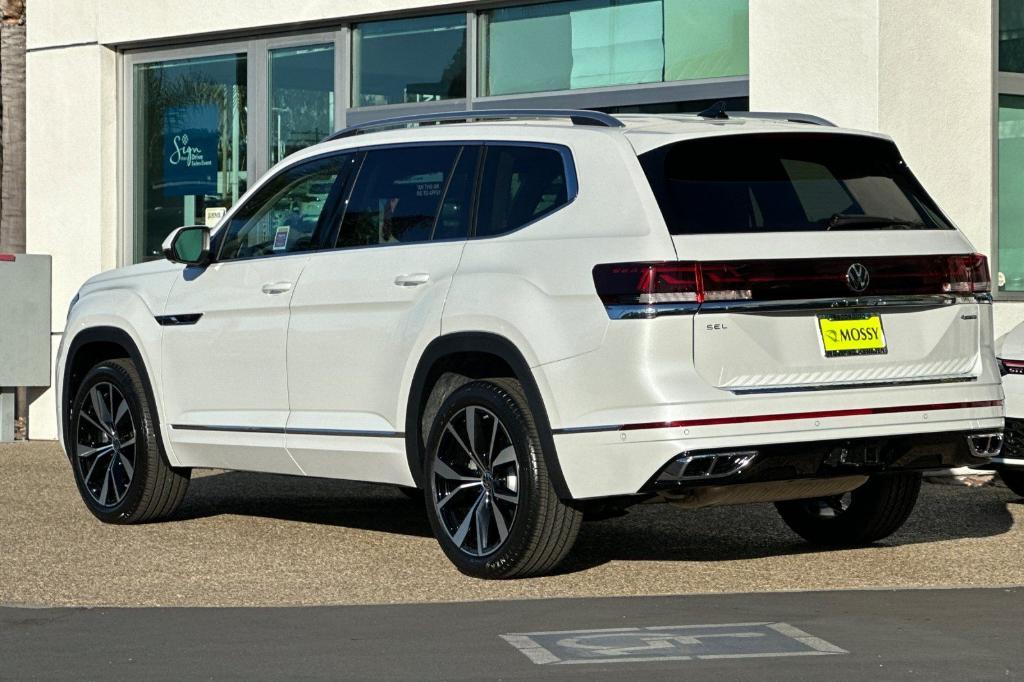 new 2025 Volkswagen Atlas car, priced at $53,032