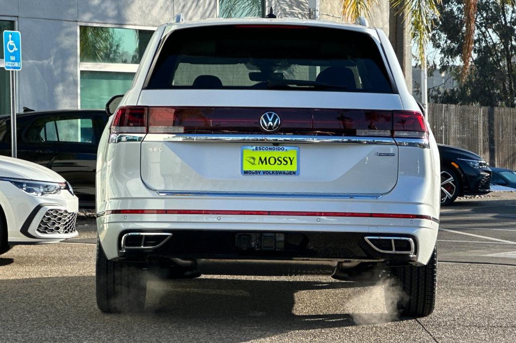 new 2025 Volkswagen Atlas car, priced at $53,032