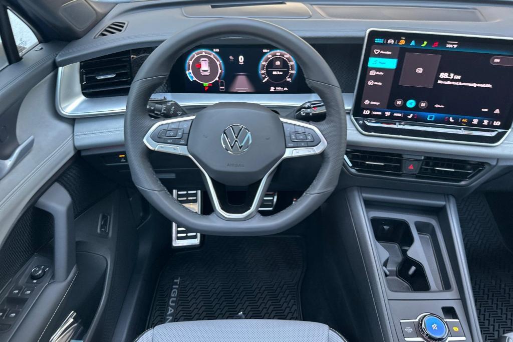 new 2025 Volkswagen Tiguan car, priced at $37,667