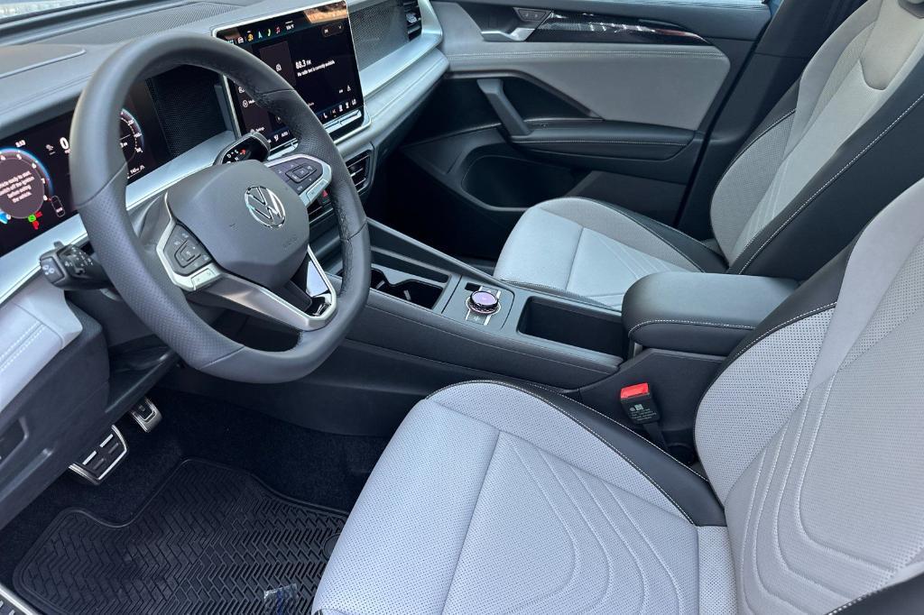 new 2025 Volkswagen Tiguan car, priced at $37,667