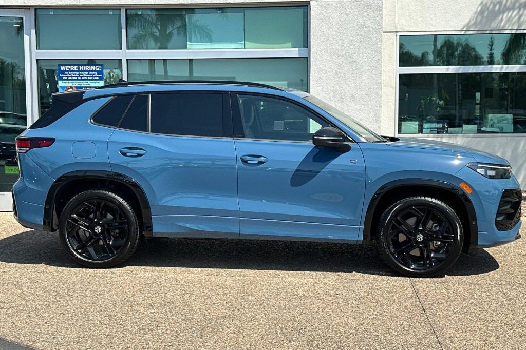 new 2025 Volkswagen Tiguan car, priced at $37,667