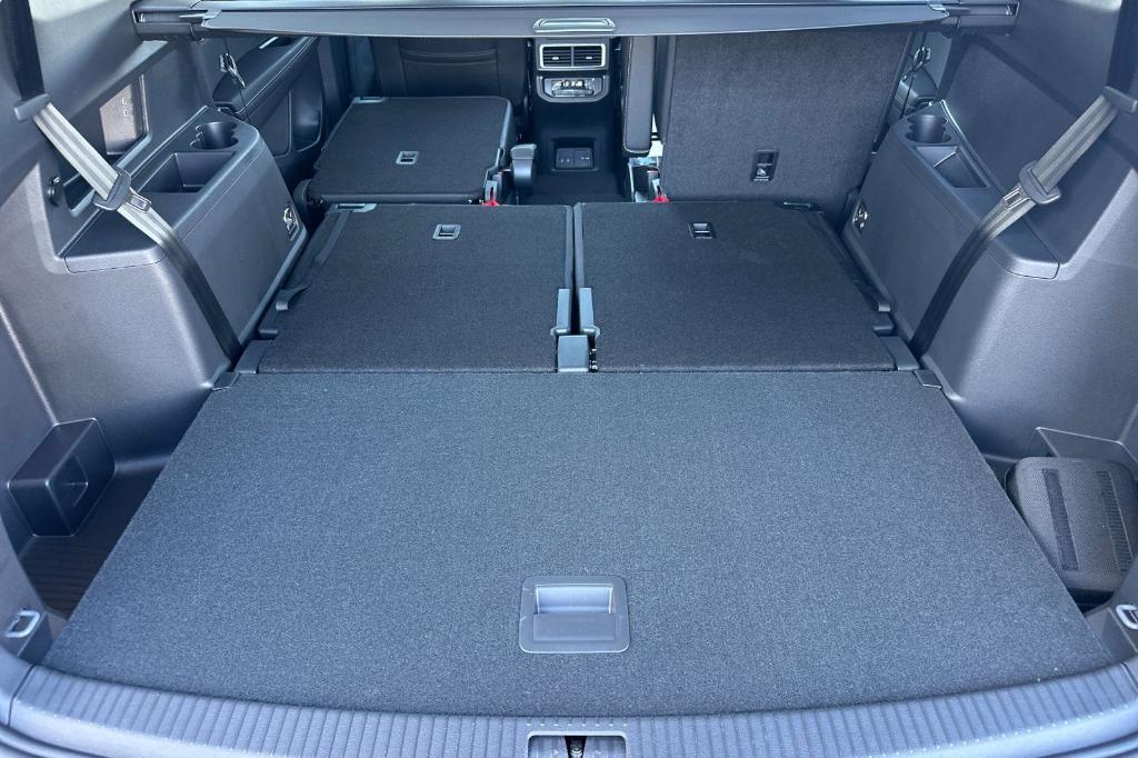 new 2026 Volkswagen Atlas car, priced at $58,009