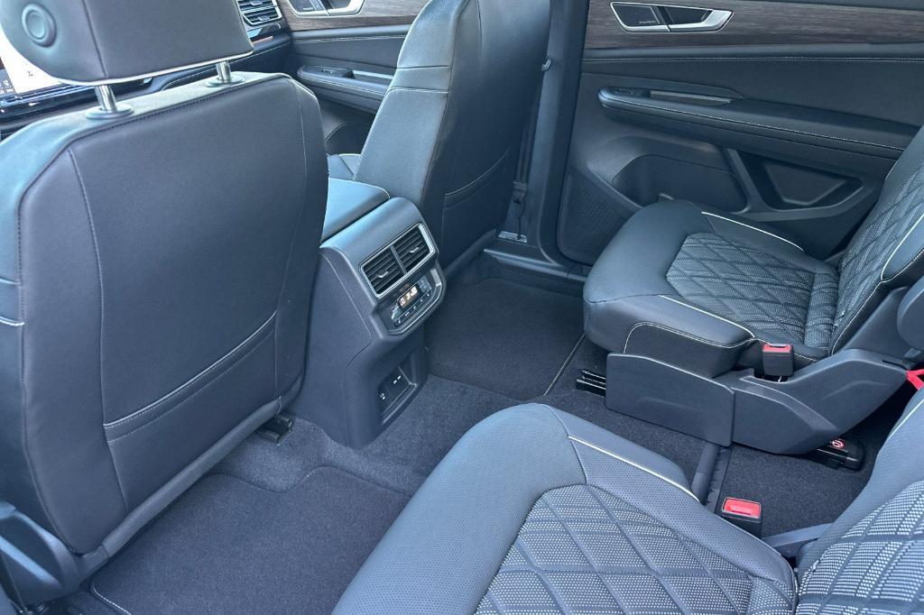 new 2026 Volkswagen Atlas car, priced at $58,009