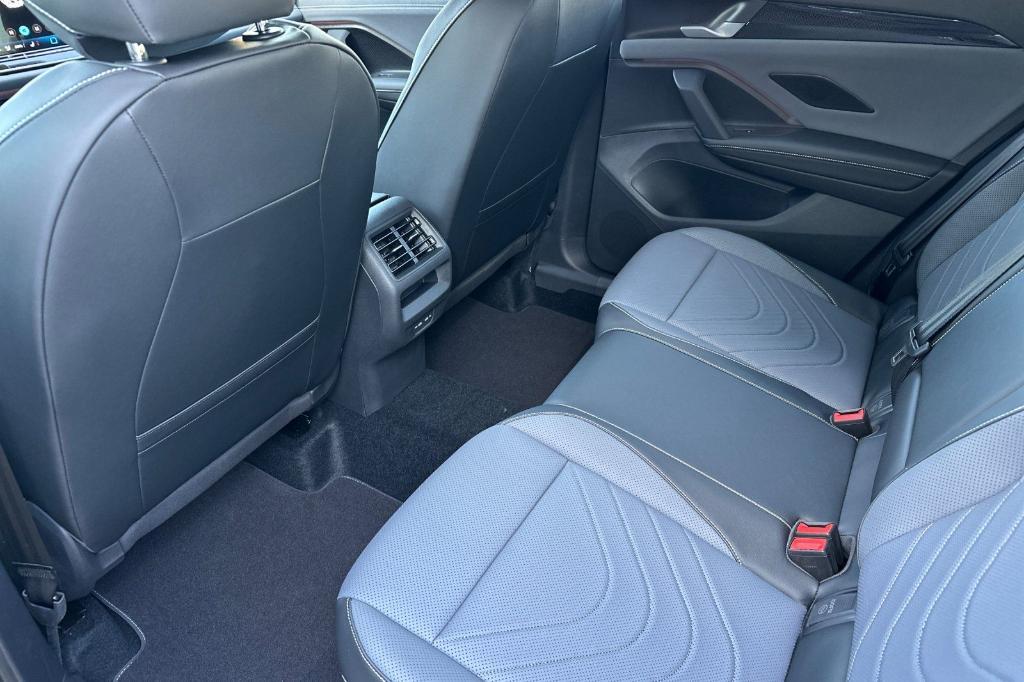 new 2025 Volkswagen Tiguan car, priced at $34,581