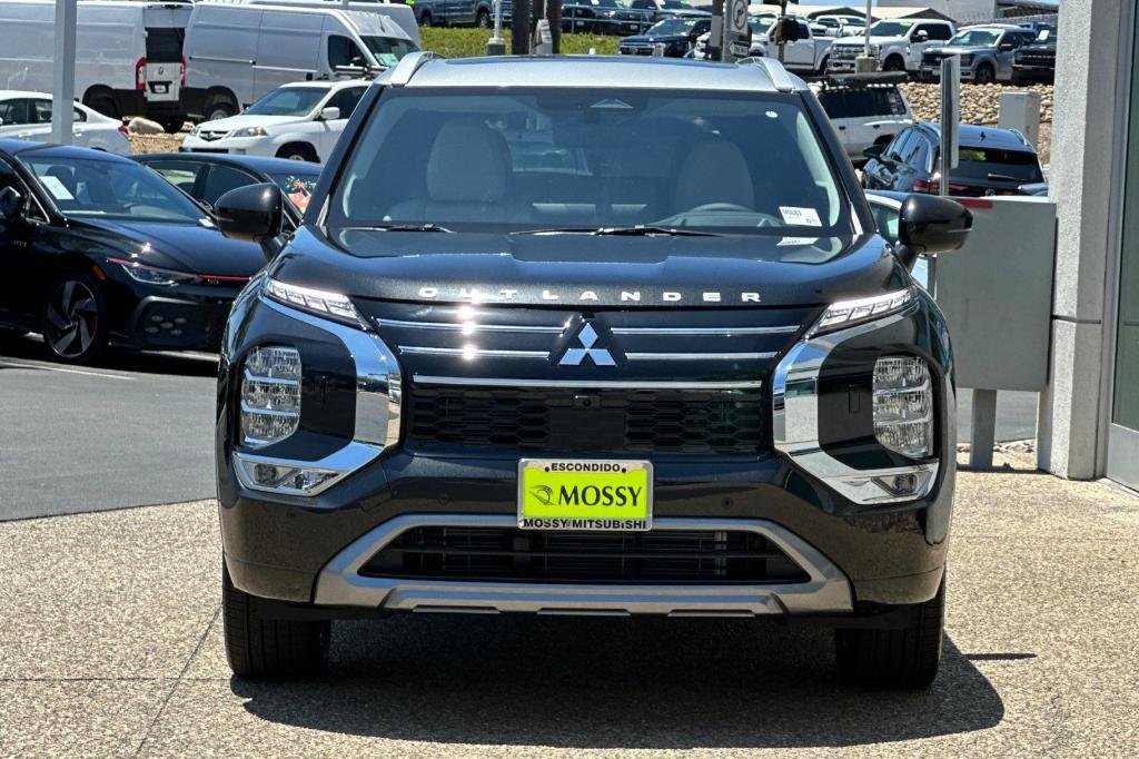 new 2025 Mitsubishi Outlander car, priced at $44,340