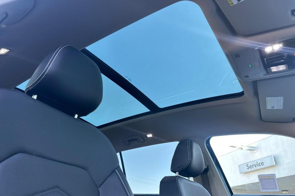 new 2025 Volkswagen Atlas car, priced at $41,551